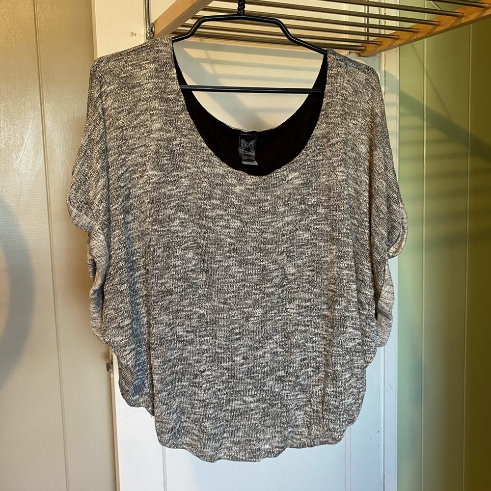 Freeloader Heather Gray top